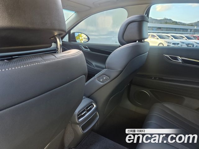 Genesis G80 (RG3) Gasoline 2.5 Turbo AWD 2023 — фото 9