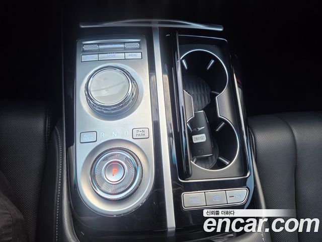 Genesis G80 (RG3) Gasoline 2.5 Turbo AWD 2023 — фото 17