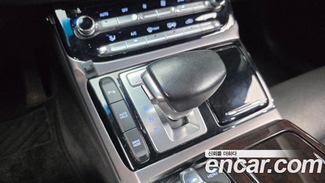 Genesis EQ900 3.3 T-GDI AWD Luxury 2017 — фото 9