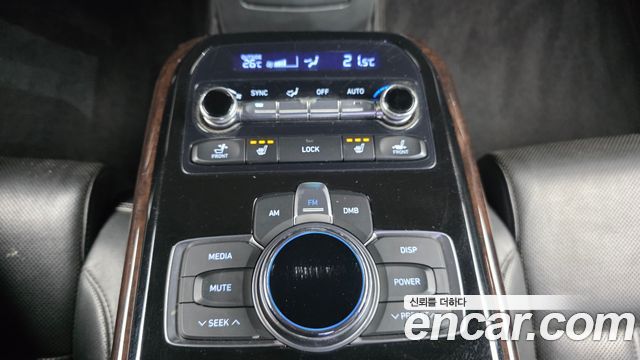 Genesis EQ900 3.3 T-GDI AWD Luxury 2017 — фото 18