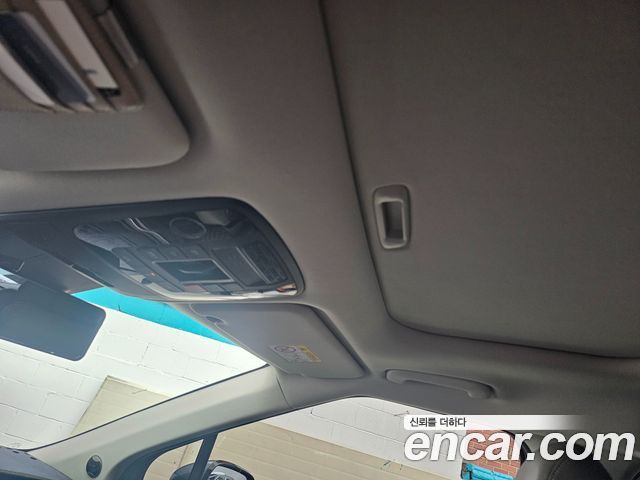 Kia Carnival (IV) HEV 9seater Signature 2025 — фото 10