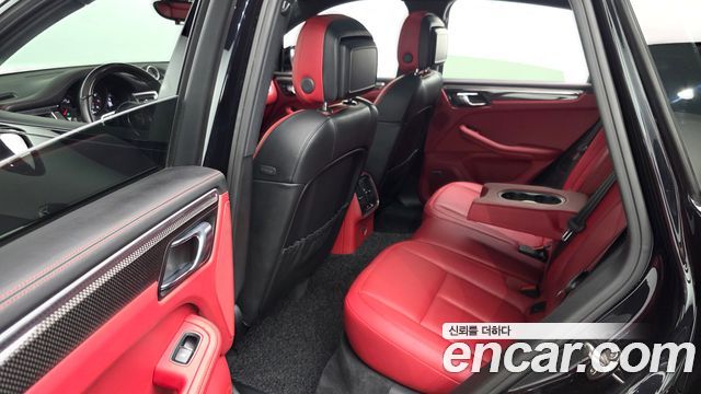 Porsche Macan 3.0 GTS 95B 2018 — фото 15