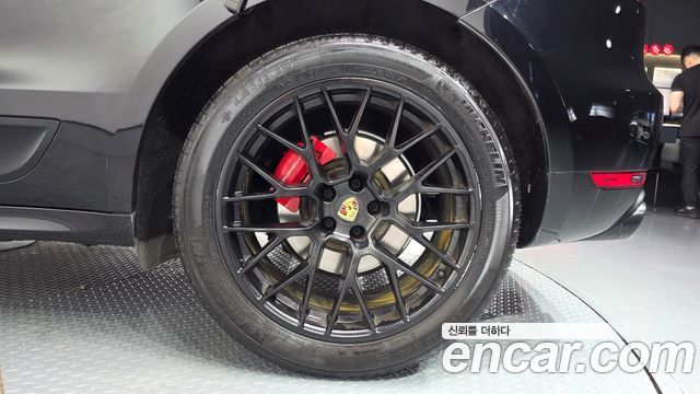 Porsche Macan 3.0 GTS 95B 2018 — фото 27