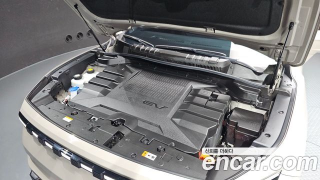 KG Mobility (SsangYong) Torres EVX E7 2024 — фото 6