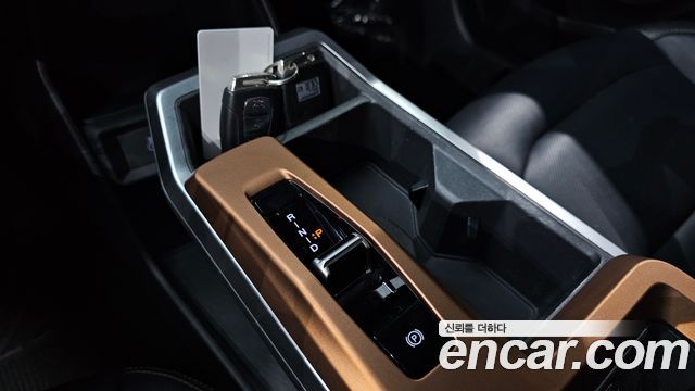KG Mobility (SsangYong) Torres EVX E7 2024 — фото 9