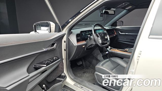 KG Mobility (SsangYong) Torres EVX E7 2024 — фото 10