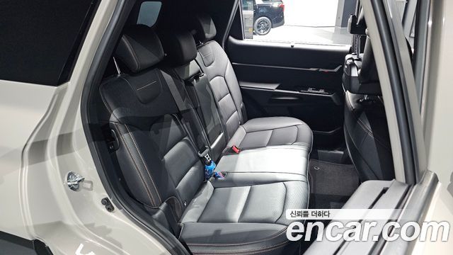 KG Mobility (SsangYong) Torres EVX E7 2024 — фото 11