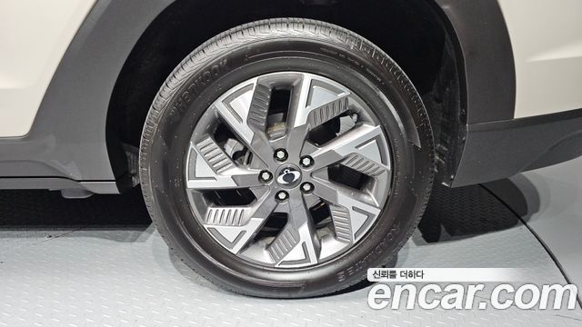 KG Mobility (SsangYong) Torres EVX E7 2024 — фото 21