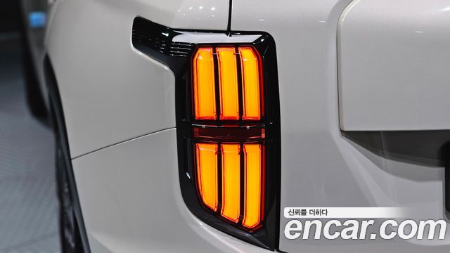 KG Mobility (SsangYong) Torres EVX E7 2024 — фото 23