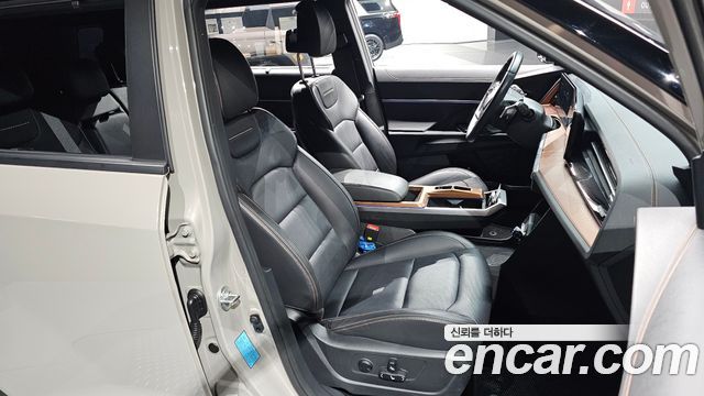 KG Mobility (SsangYong) Torres EVX E7 2024 — фото 26