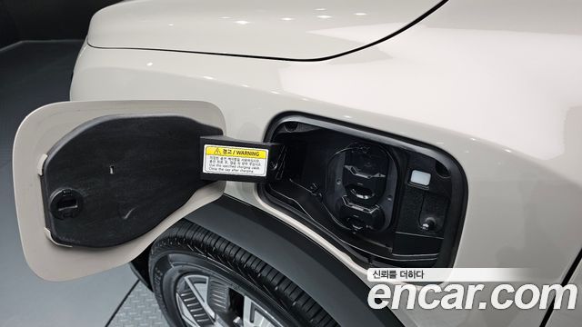 KG Mobility (SsangYong) Torres EVX E7 2024 — фото 35