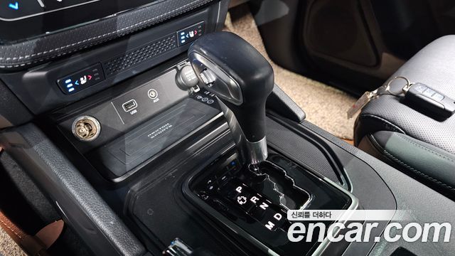KG Mobility (SsangYong) Rexton Sports Khan Diesel 2.2 2WD Prestige 2021 — фото 9