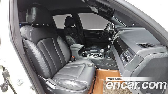 KG Mobility (SsangYong) Rexton Sports Khan Diesel 2.2 2WD Prestige 2021 — фото 10