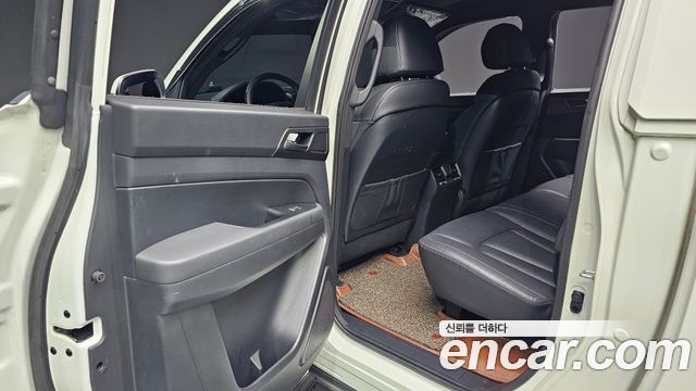 KG Mobility (SsangYong) Rexton Sports Khan Diesel 2.2 2WD Prestige 2021 — фото 18