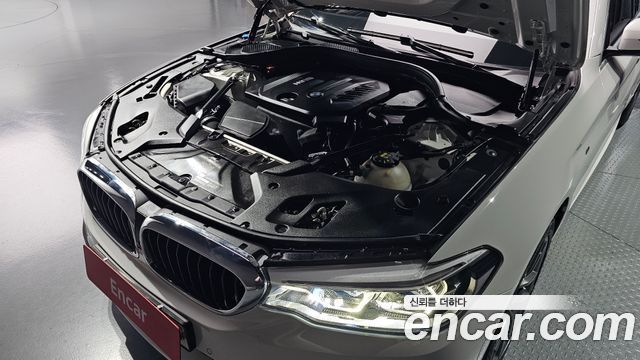BMW 5 Series (G30) 520d xDrive M Sport Package Plus 2018 — фото 6