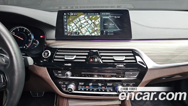 BMW 5 Series (G30) 520d xDrive M Sport Package Plus 2018 — фото 13