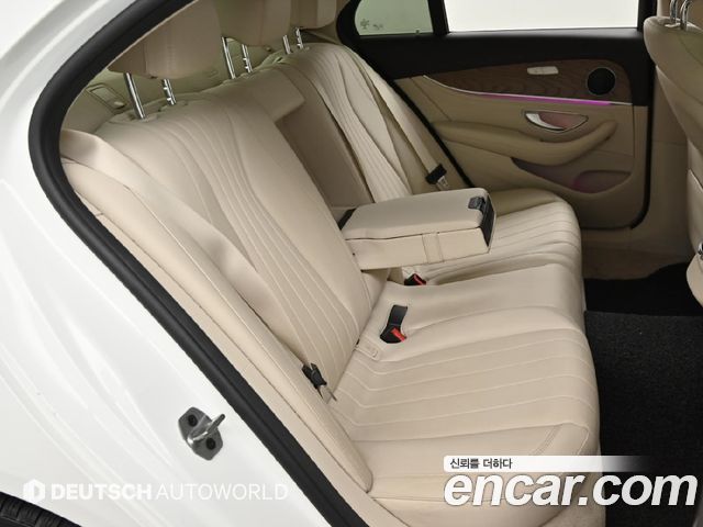 Mercedes-Benz E-Class (W213) E220d 4MATIC Exclusive 2019 — фото 10