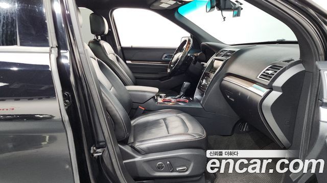 Ford Explorer 2.3 Limited 4WD 5th 2016 — фото 11