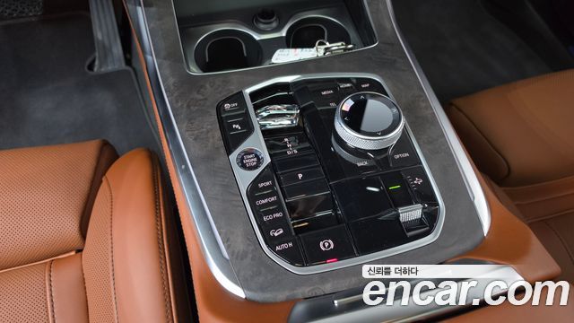 BMW X7 (G07) xDrive 40d Design Pure Excellence 6-Seater 2026 — фото 9