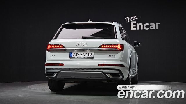 Audi Q7 (4M) 45 TDI Quattro Premium 2022 — фото 4
