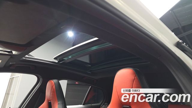 BMW 1 Series (F40) M135i xDrive 2024 — фото 16