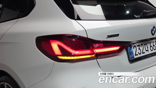 BMW 1 Series (F40) M135i xDrive 2024 — фото 23