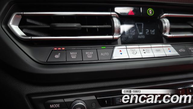BMW 1 Series (F40) M135i xDrive 2024 — фото 35