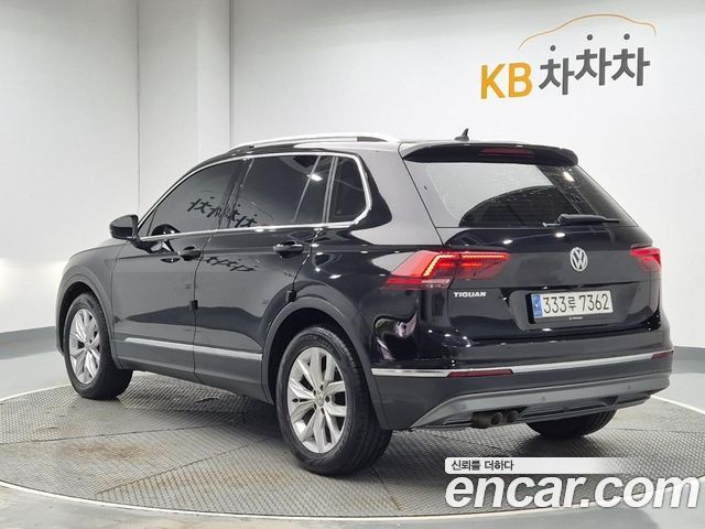 Volkswagen Tiguan (II) 2.0 TDI Premium 2020 — фото 2
