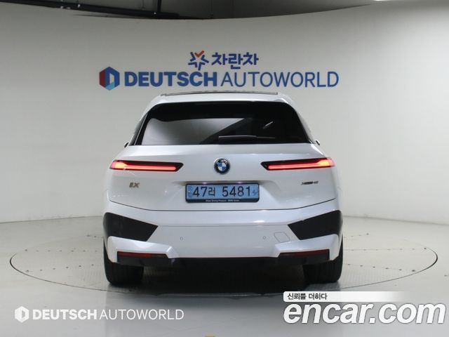 BMW iX xDrive40 First Edition 2022 — фото 4
