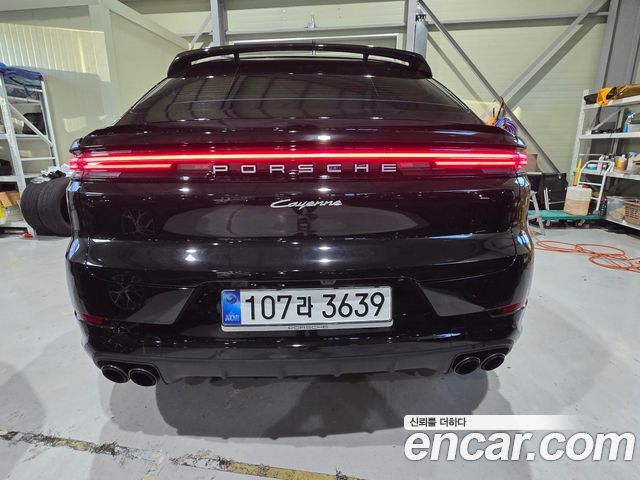 Porsche Cayenne (PO536) 3.0 E-Hybrid Coupe 2025 — фото 4