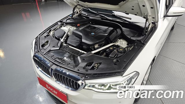 BMW 5 Series (G30) 530i Luxury Plus 2018 — фото 6