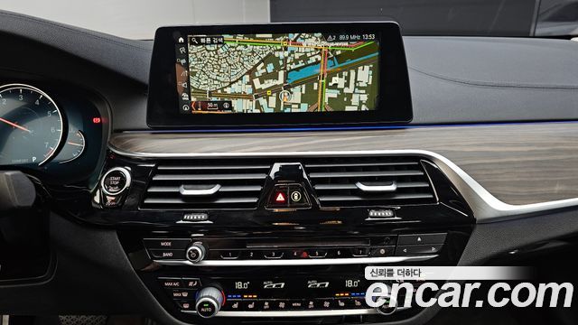 BMW 5 Series (G30) 530i Luxury Plus 2018 — фото 18