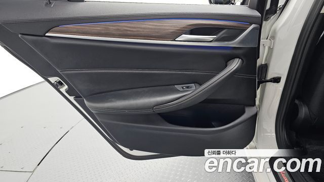 BMW 5 Series (G30) 530i Luxury Plus 2018 — фото 31