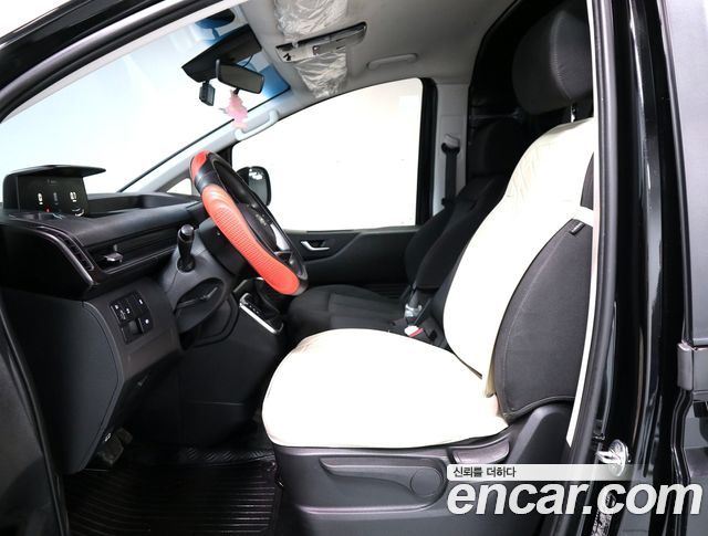 Hyundai Staria Cargo 3-Seater Smart 2022 — фото 9