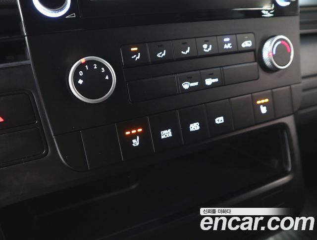 Hyundai Staria Cargo 3-Seater Smart 2022 — фото 16