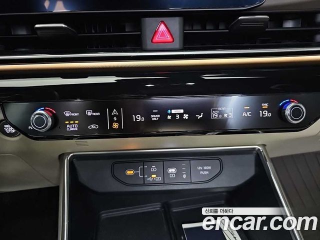 Kia Carnival (IV) HEV 9-Seater Hi-Limousine (Special vehicle) 2024 — фото 10