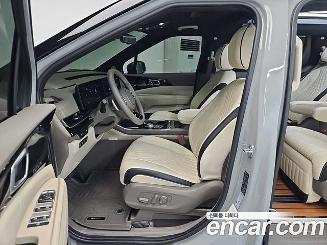 Kia Carnival (IV) HEV 9-Seater Hi-Limousine (Special vehicle) 2024 — фото 15