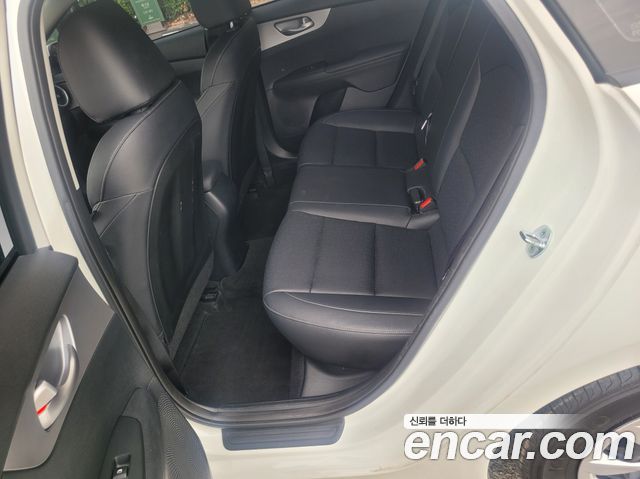 Kia K3 (II) 1.6 Trendy 2022 — фото 15