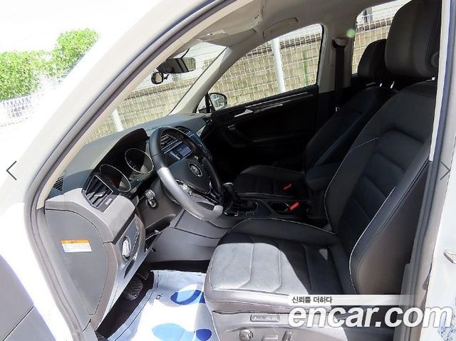 Volkswagen Tiguan (II) 2.0 TDI Premium 2020 — фото 5