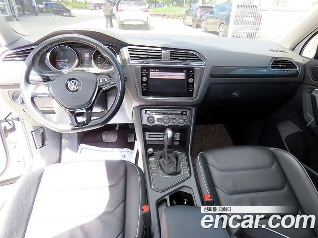 Volkswagen Tiguan (II) 2.0 TDI Premium 2020 — фото 7