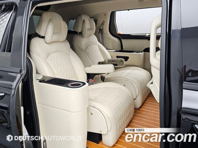 Kia Carnival (IV) Gasoline 9-seater Limousine(Special vehicle) 2023 — фото 16