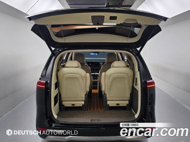Kia Carnival (IV) Gasoline 9-seater Limousine(Special vehicle) 2023 — фото 23