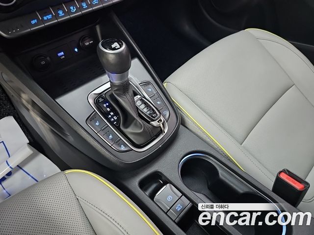 Hyundai Kona Hybrid Inspiration 2021 — фото 9