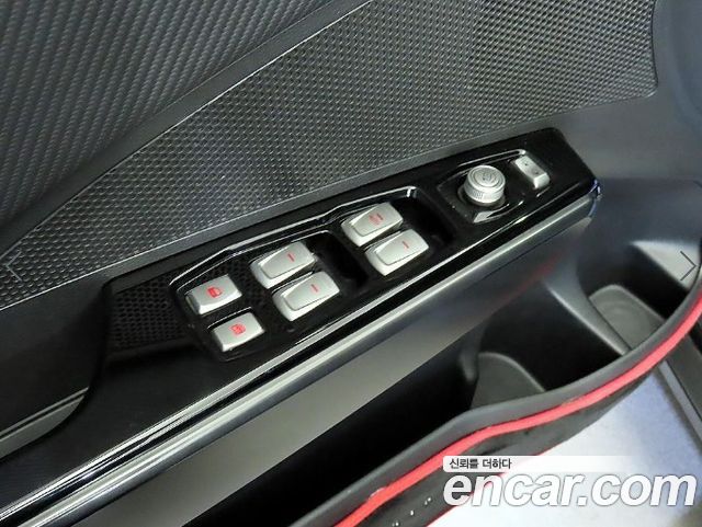KG Mobility (SsangYong) Tivoli Air Diesel RX 2WD 2016 — фото 17