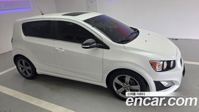 Chevrolet Aveo Hatchback 1.4 Turbo RS 2014 — фото 2