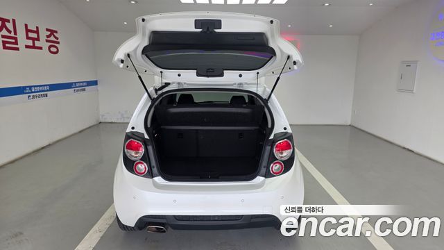 Chevrolet Aveo Hatchback 1.4 Turbo RS 2014 — фото 9
