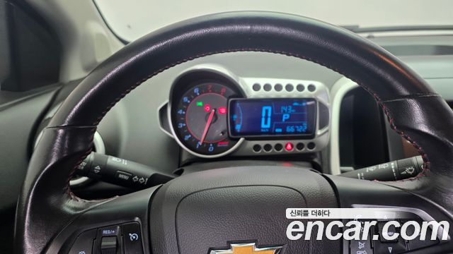 Chevrolet Aveo Hatchback 1.4 Turbo RS 2014 — фото 17