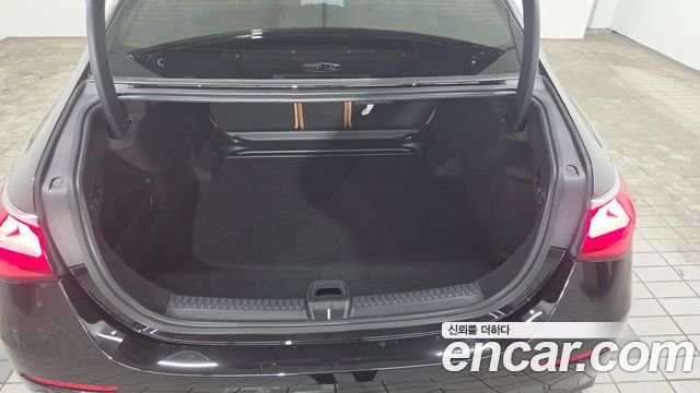 Mercedes-Benz E-Class (W214) E300 4MATIC Exclusive 2025 — фото 15