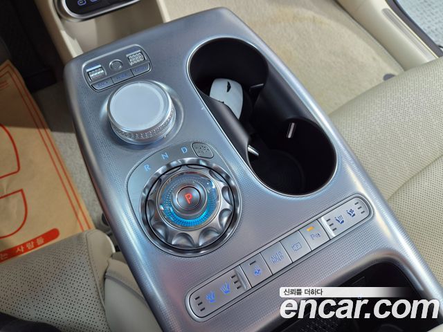 Genesis GV60 Standard AWD 2022 — фото 24
