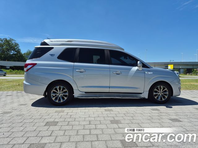 KG Mobility (SsangYong) Korando Turismo 4WD Chateau 9-seater High-Limousine 2018 — фото 6